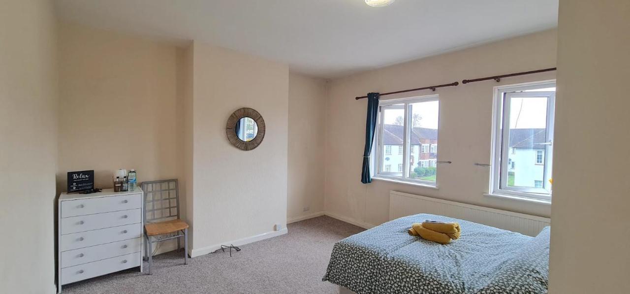Move Inn Estates - Multiple Rooms London Exterior foto